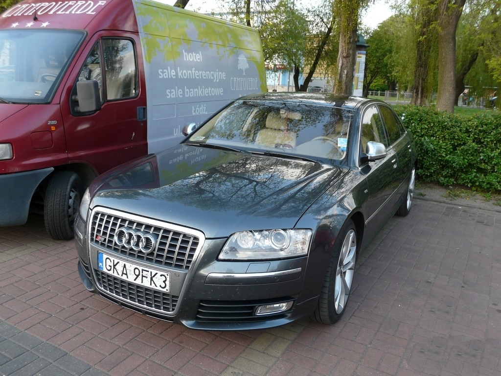 8419561421S8D3.jpg