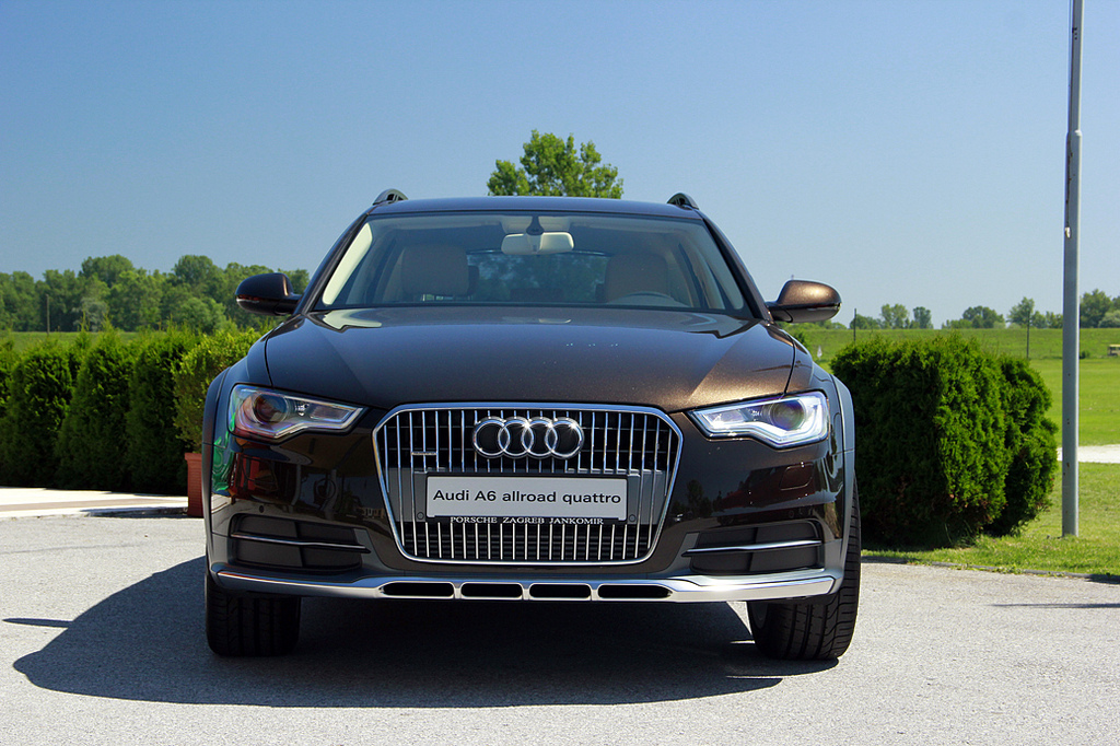 842069073AUDIA6C7ALLROAD.jpg