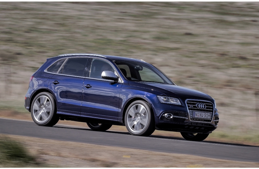 843146AUDISQ5272.jpg