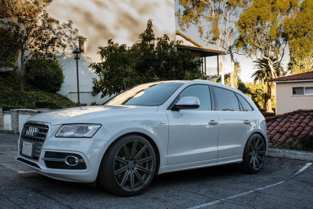 843888AUDISQ51781.jpg