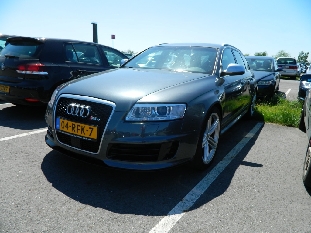 845413RS6704.jpg