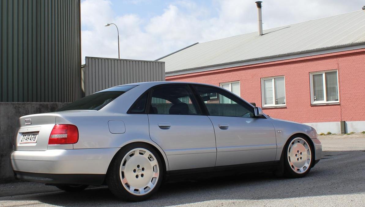 846073audia4b518tsline3.jpg