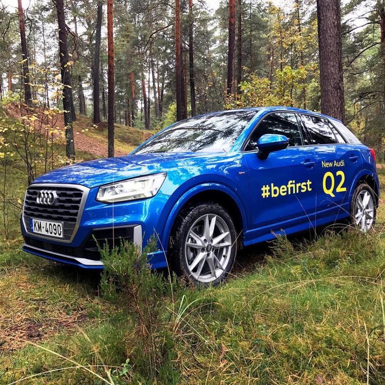 847400AUDIQ20483.jpg