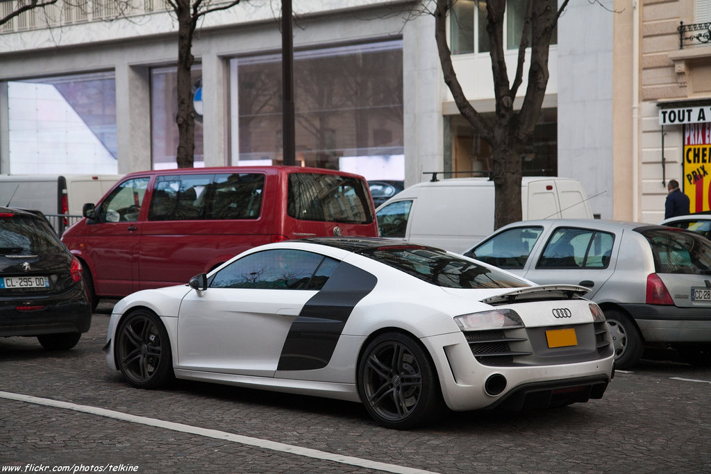848029R8GT771.jpg