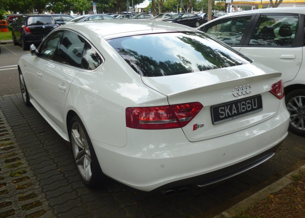848350140S5SPORTBACK.jpg