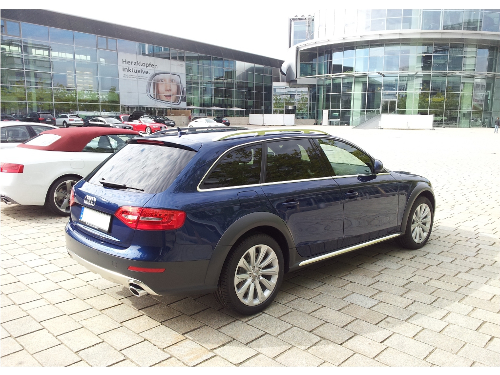 849337448AUDIA4ALLROAD.jpg