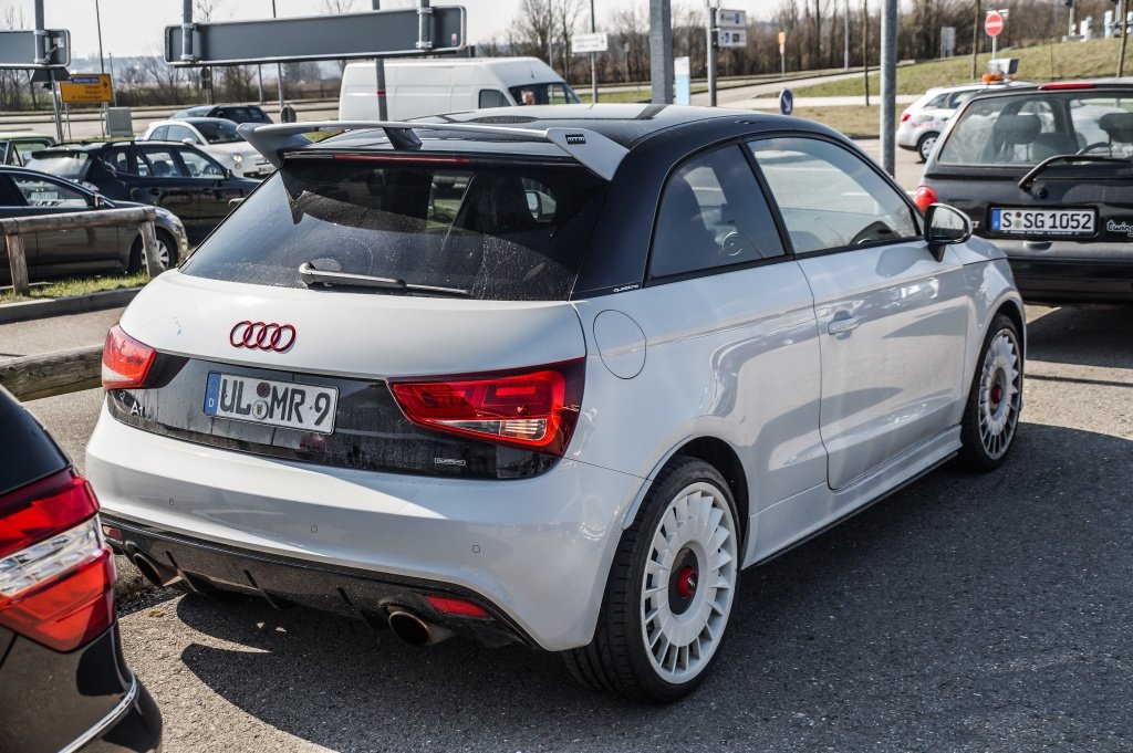 849779A1QUATTRO869.jpg