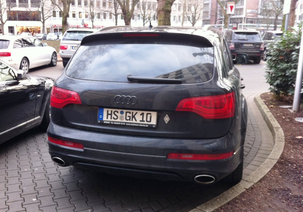 849909574Q7V12.jpg