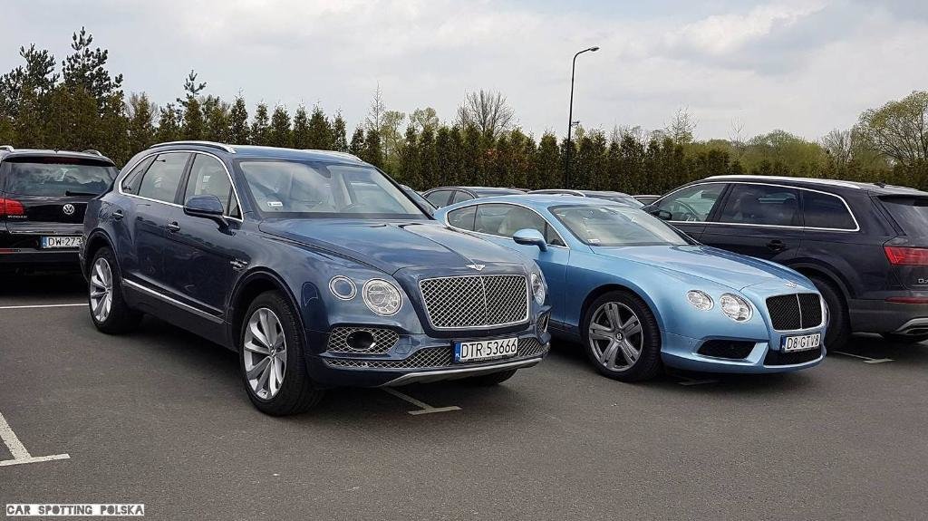 852861BENTAYGA0434.jpg