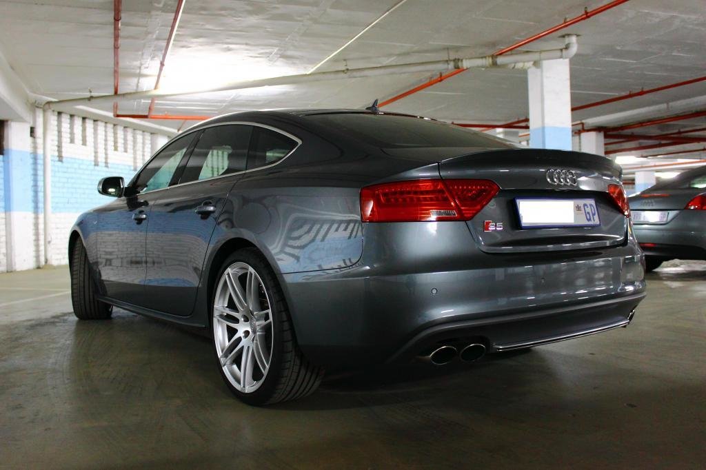 852983176S5SPORTBACK.jpg