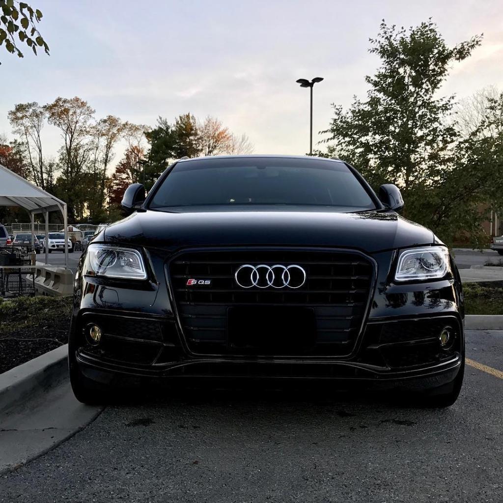853351AUDISQ52160.jpg