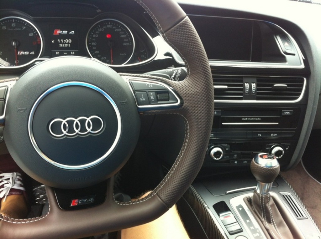 853420RS4B8ESQUIROU066.jpg