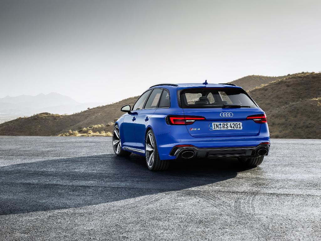 853574AUDIRS4B90034.jpg