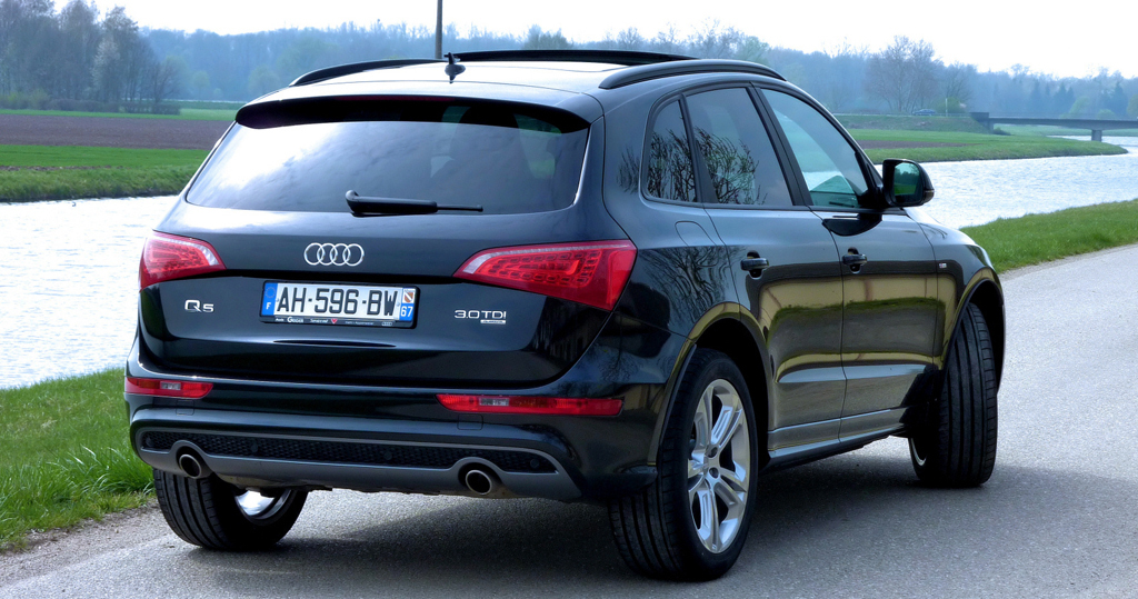 854032201Q5ESQUIROU.jpg