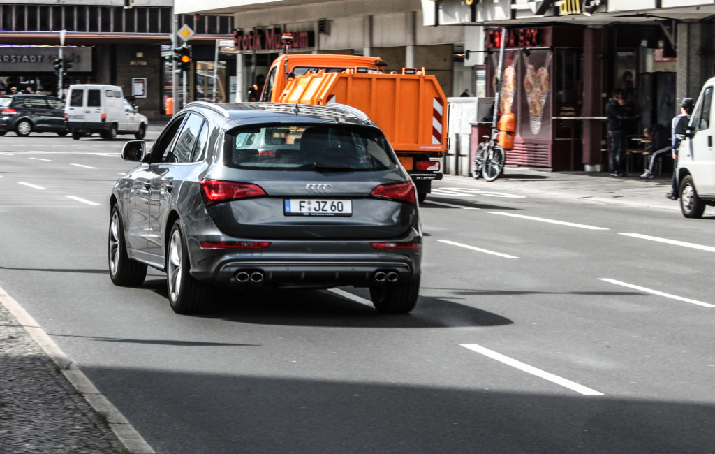 854344AUDISQ51134.jpg