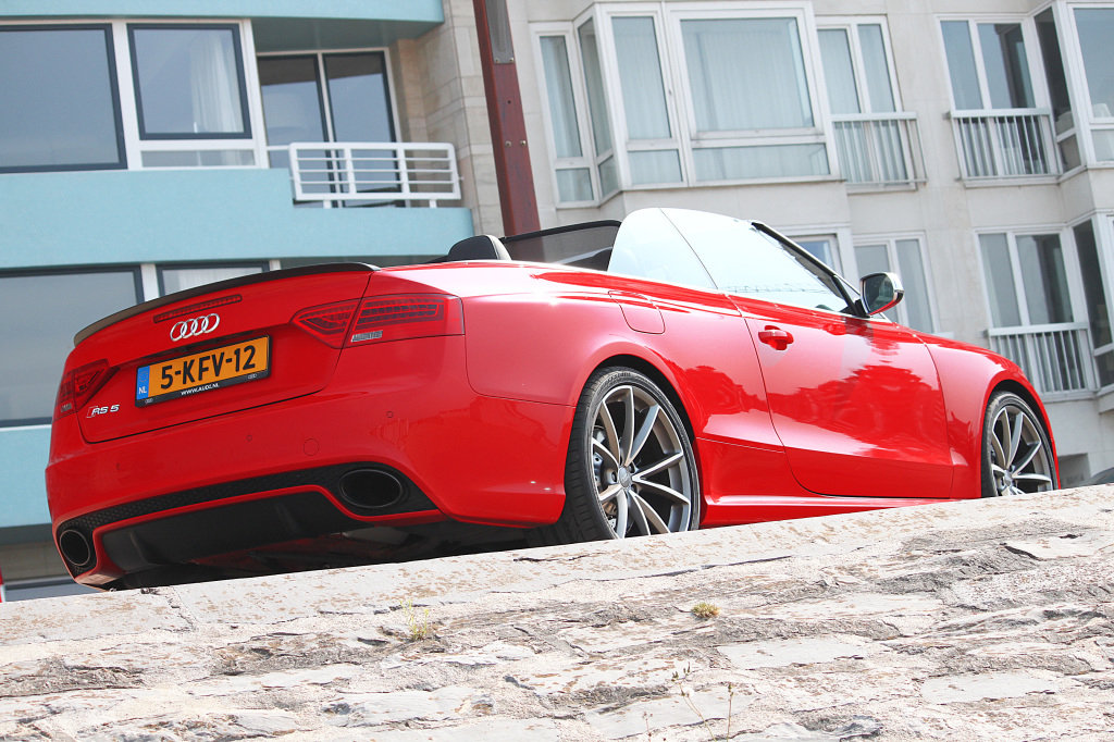 854677463RS5CABRIOLET.jpg