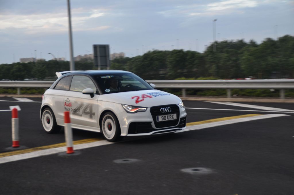 856079A1QUATTRO384.jpg