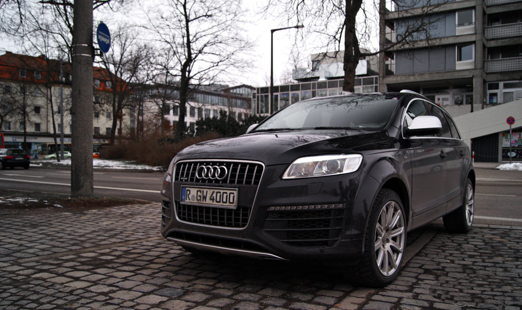 858394705Q7V12.jpg