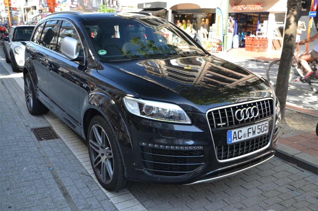 859480937Q7V12.jpg