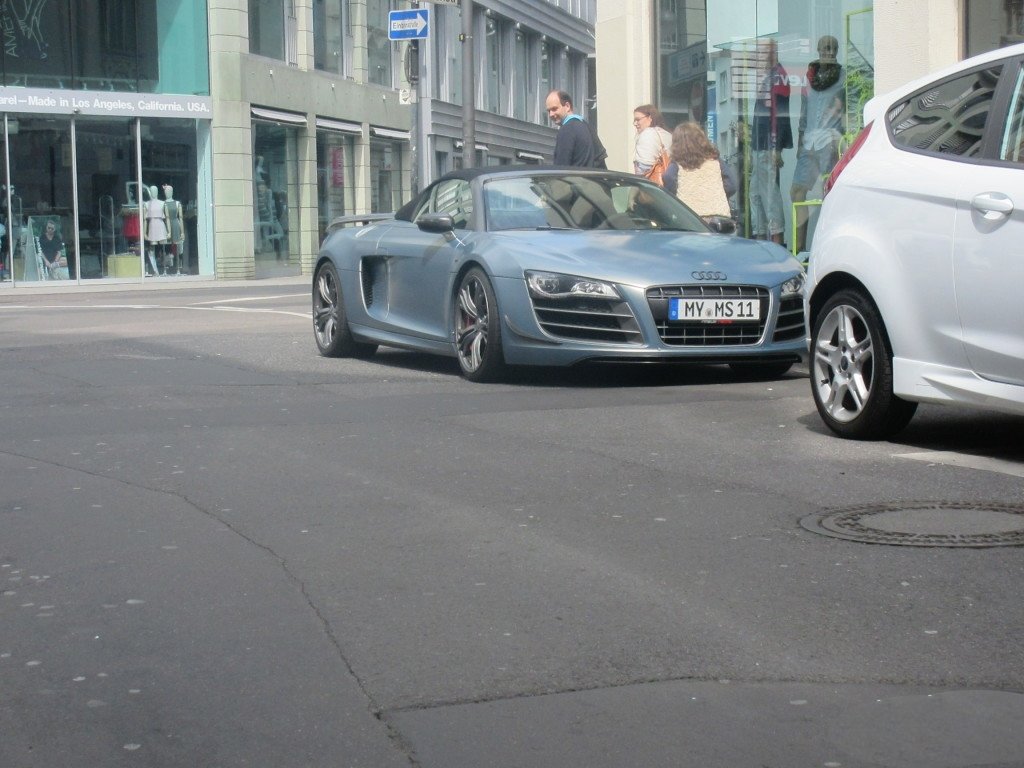 859994R8GT1481.jpg