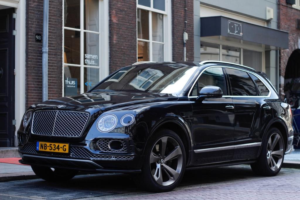 860249BENTAYGA0507.jpg