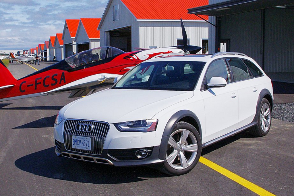 860720545AUDIA4ALLROAD.jpg