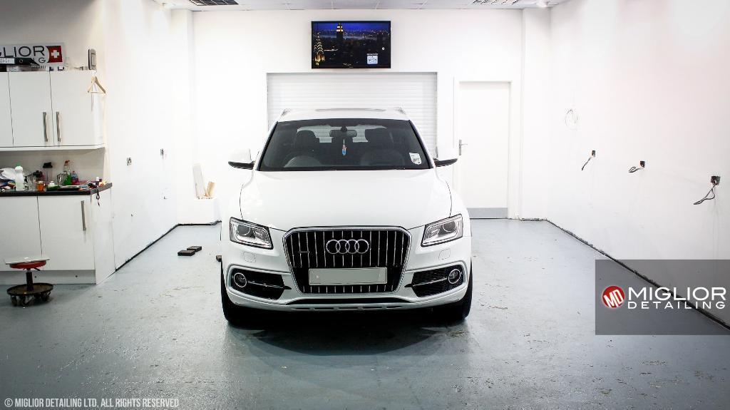 861205AUDISQ5908.jpg
