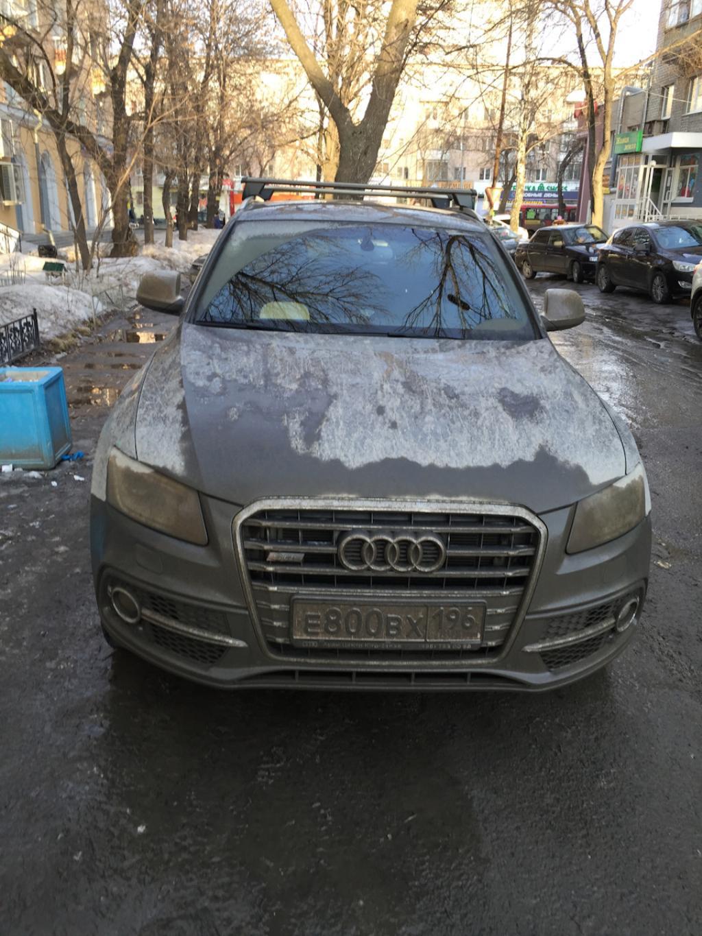 861313AUDISQ52374.jpg