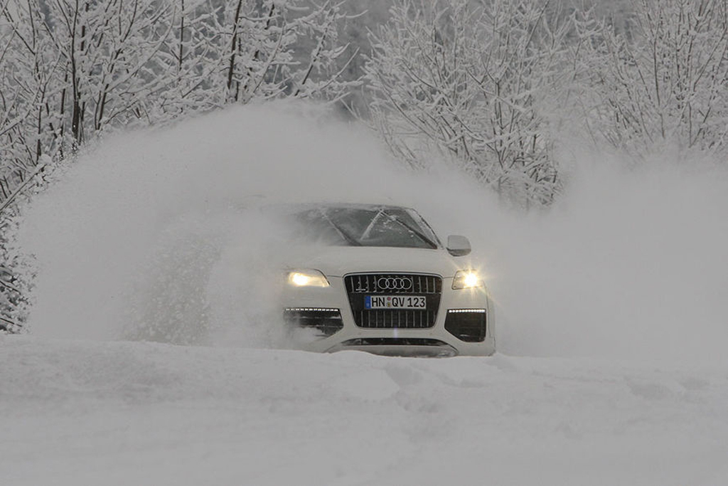 861765054Q7V12ESQUIROU.jpg