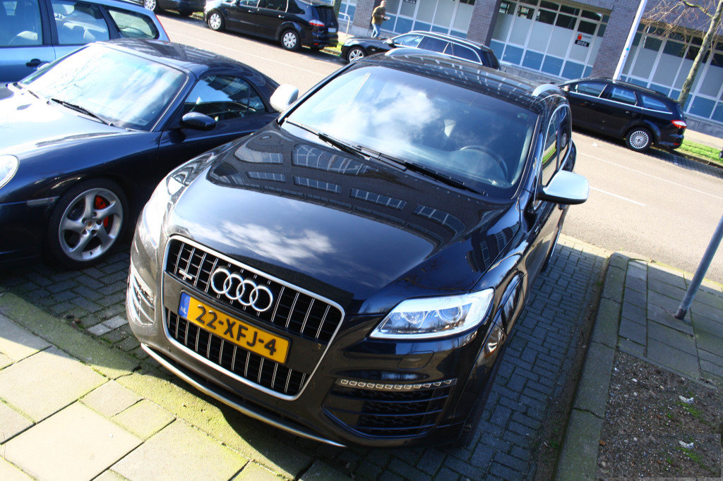 862059622Q7V12.jpg