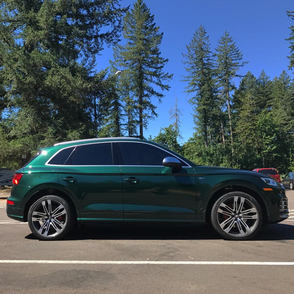 862147AUDISQ5B90248.jpg