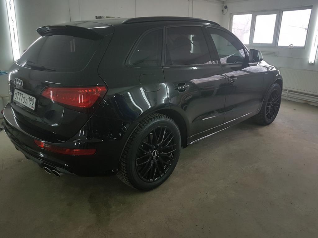 864610AUDISQ52362.jpg