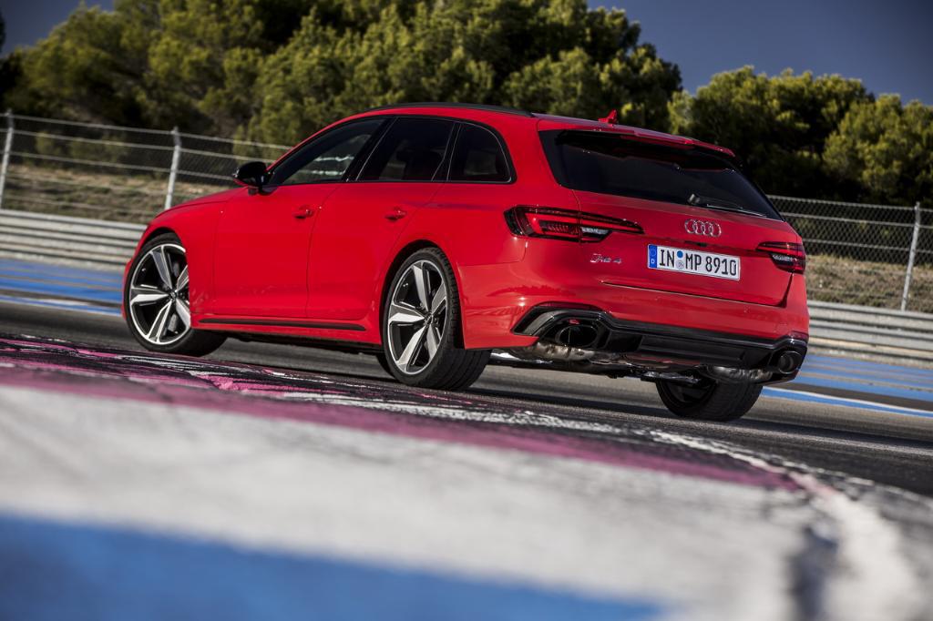 865098AUDIRS4B90094.jpg