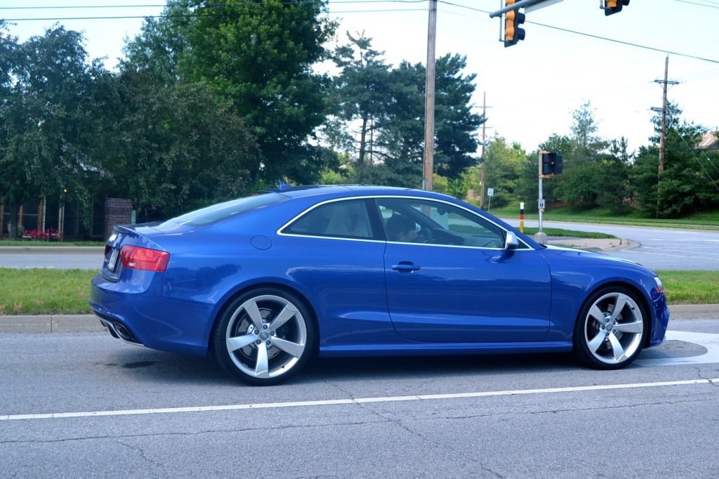 865575AUDIRS51062.jpg