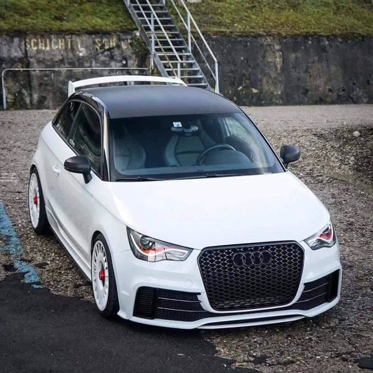 865632A1QUATTRO1023.jpg