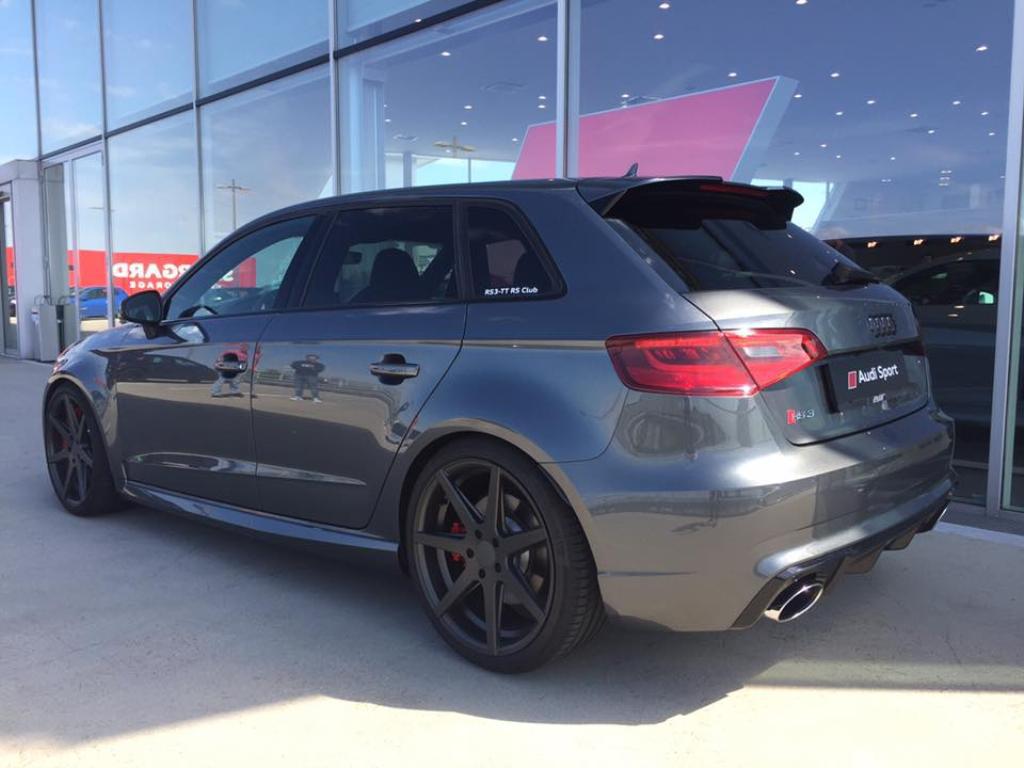 866198RS38V2984.jpg
