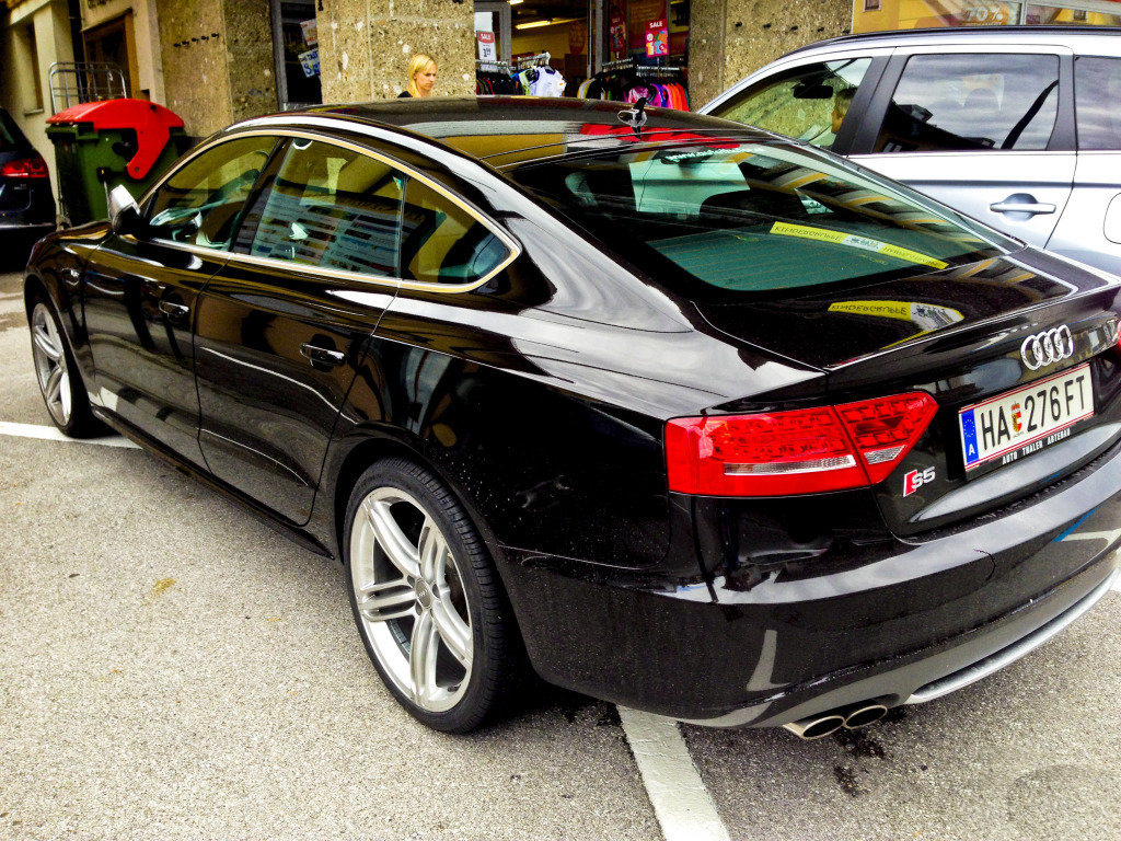 866742040S5SPORTBACK.jpg