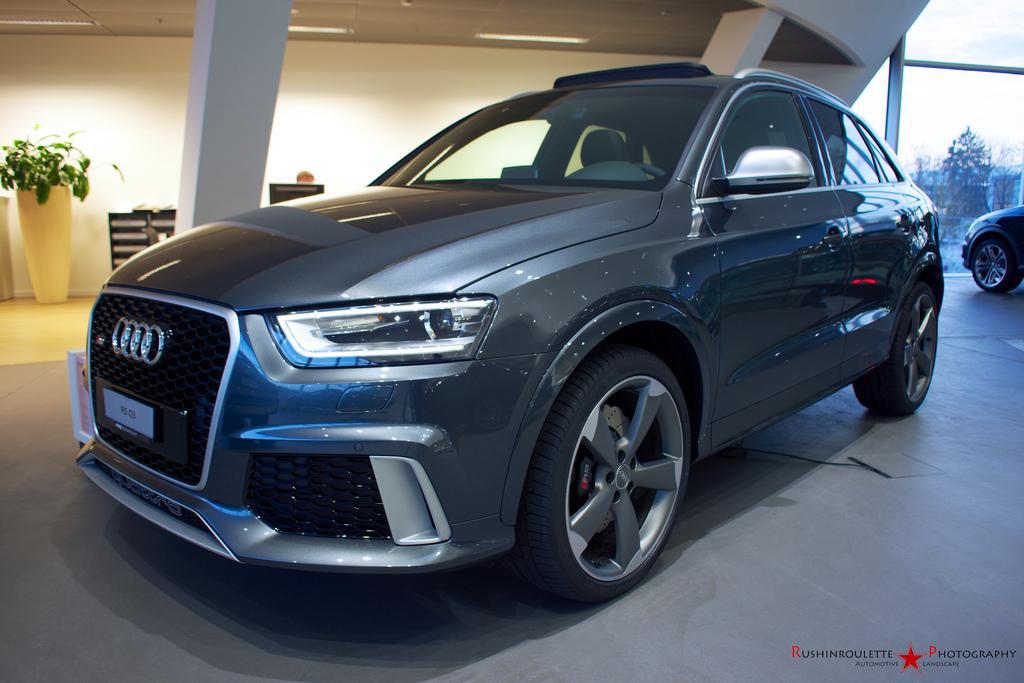 866981RSQ3225.jpg