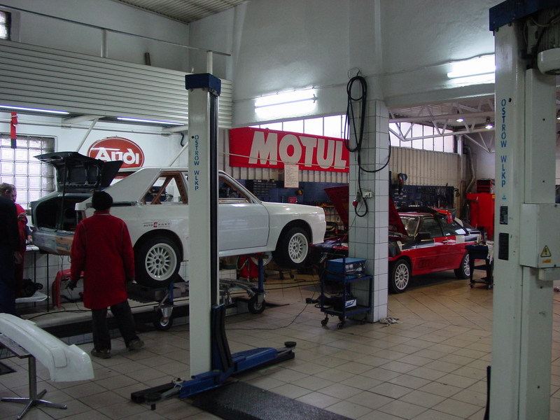 867582URQUATTRO178ESQUIROU.jpg