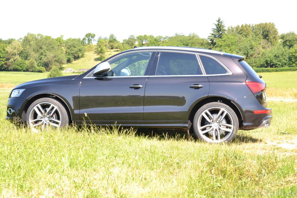 867830AUDISQ51243.jpg