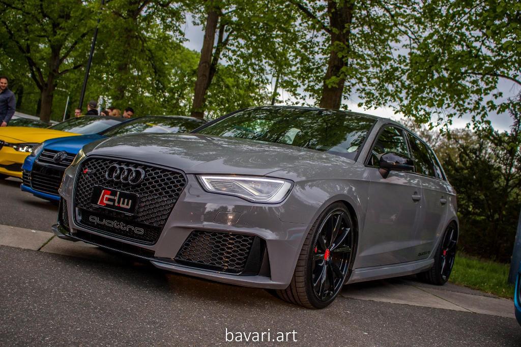 869865RS38V2562.jpg
