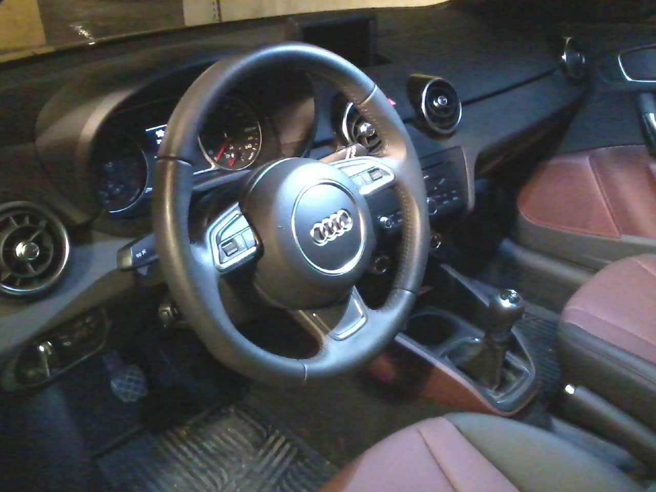 870450intrieurmilano.jpg