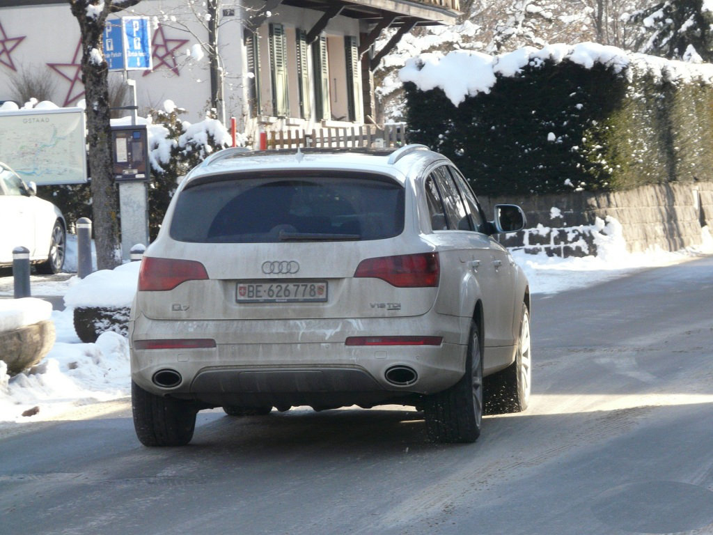 870497641Q7V12.jpg