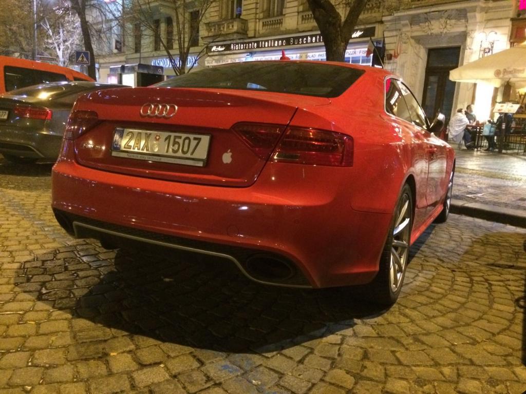 870721AUDIRS53272.jpg