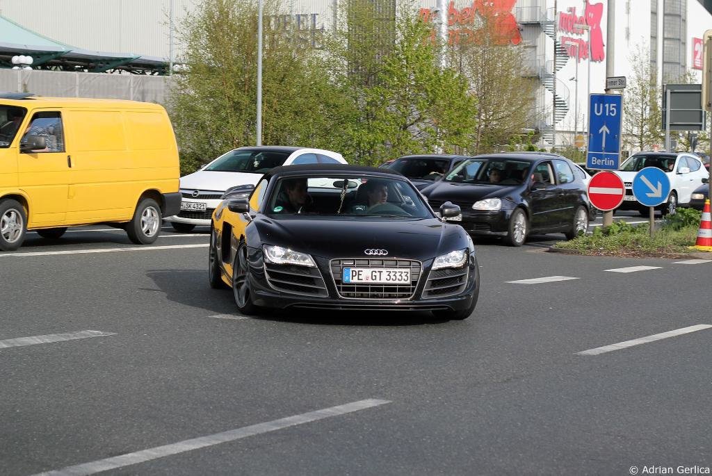 871415R8GT1242.jpg