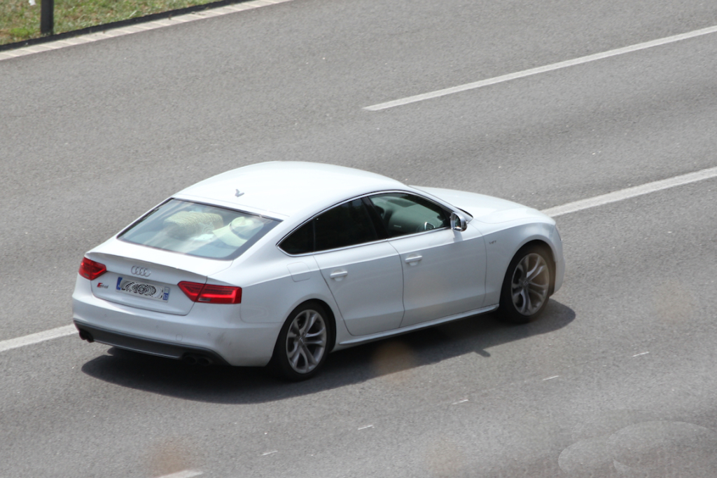 872269382S5SPORTBACK.jpg