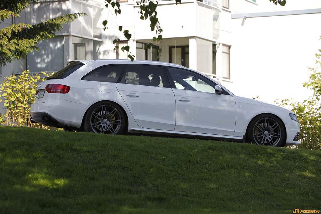 872281133S4ESQUIROU.jpg