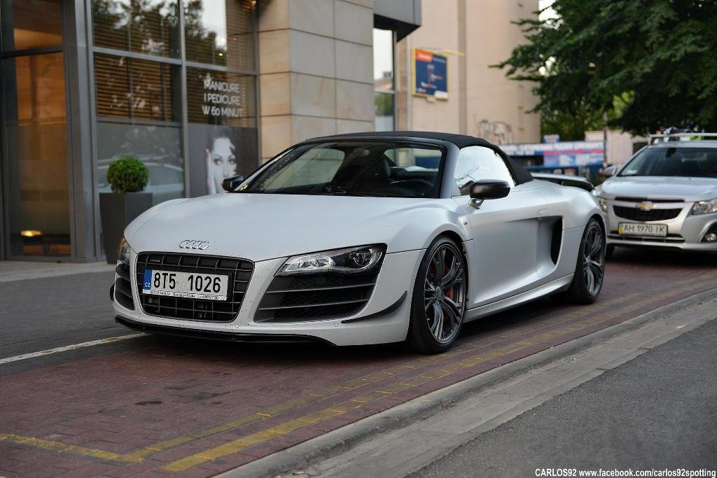 872576R8GT1513.jpg
