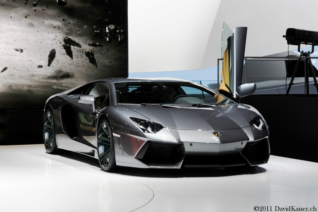 872651354LAMBORGHINIAVENTADORESQUIROU.jpg