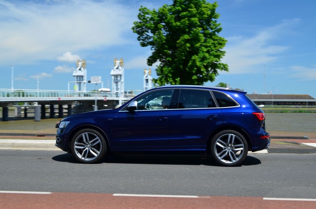 872673AUDISQ5585.jpg